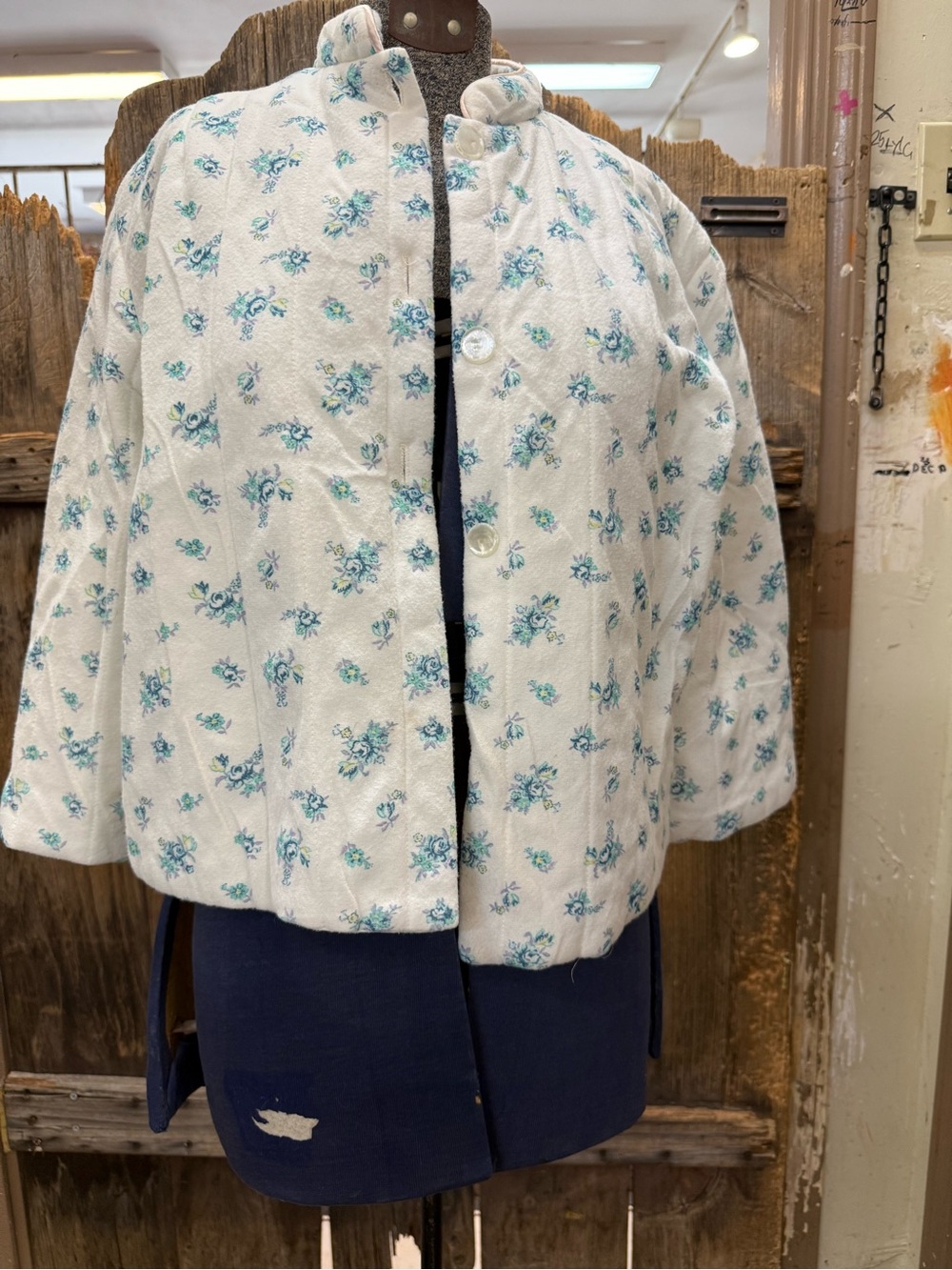 Vintage jcpenney Cream Jacket with Blue Floral Print